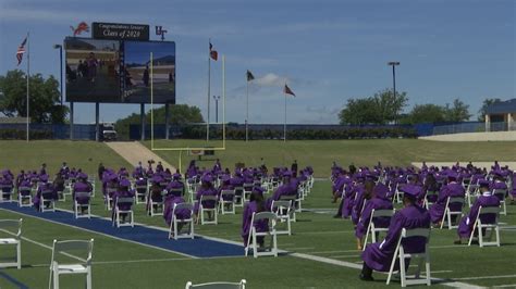 University High School hosts graduation at Waco ISD Stadium | KWKT - FOX 44