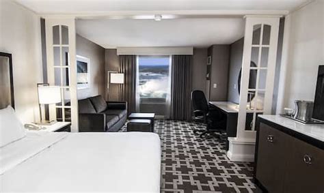 Rooms & Suites | Hilton Niagara Falls