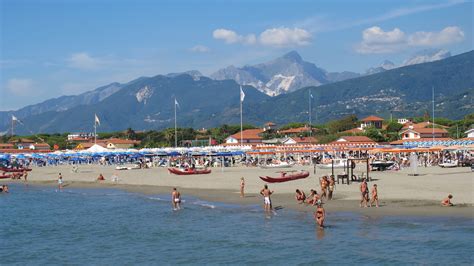 The beach at Forte dei Marmi | Bagni di Lucca and Beyond