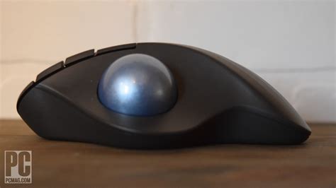 Logitech Ergo M575 - Review 2021 - Cybertechbiz.com