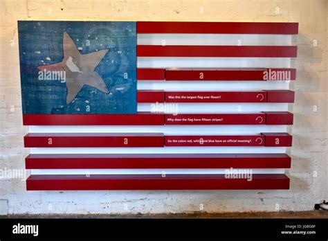 Fort mchenry flag hi-res stock photography and images - Alamy