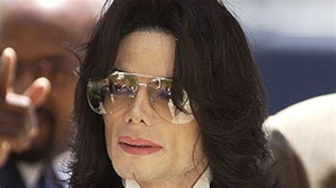 Report: Michael Jackson Was Still Alive at Hospital