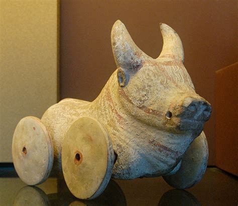 File:Toy buffalo Louvre Cp4699.jpg - Wikimedia Commons