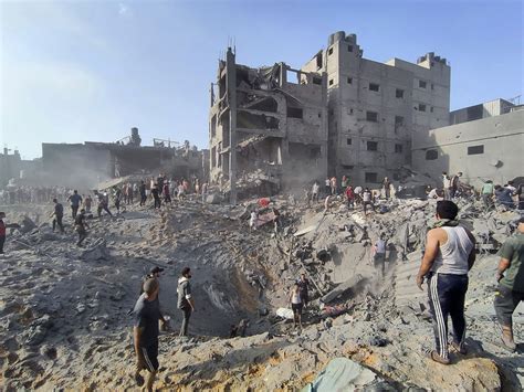 Thousands of bodies lie buried in rubble in Gaza - ICT News