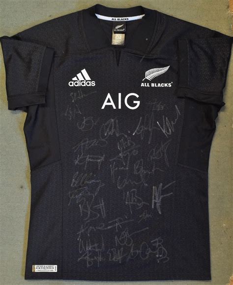 Mullock's Auctions - 2018 Rugby Championship Replica All Blacks Jersey ...