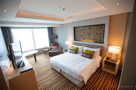 Amari Watergate Bangkok - Room, Lounge, Spa, and Facilities Review