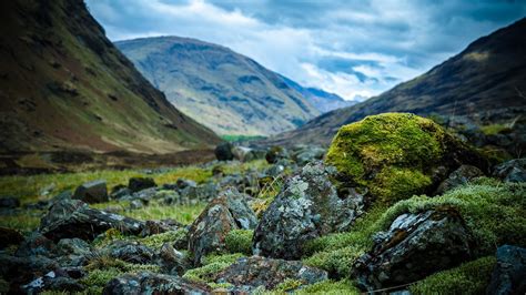 Beautiful View Of Mountain Under Cloudy Blue Sky 4K HD Nature Wallpapers | HD Wallpapers | ID #40791