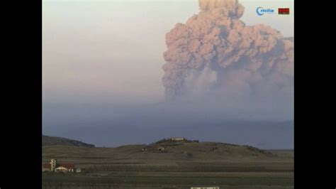 LIVE Iceland Webcam: 3rd Eruption footage of Eyjafjallajökull Volcanic Eruption PART 2 - YouTube