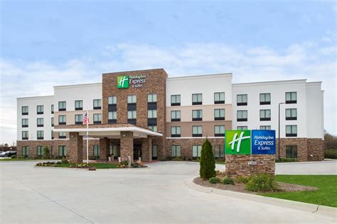 HOLIDAY INN EXPRESS & SUITES - MONROE $100 ($̶1̶3̶1̶) - Updated 2021 ...