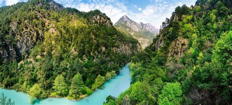 Shouwen Lake Trail - The Mountains Magazine - Lebanon