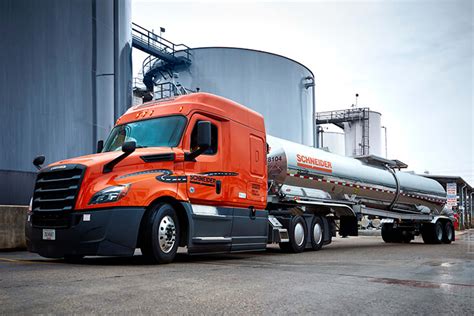 Tanker truck driving jobs | Schneider