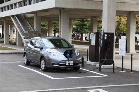 Charging a Nissan Leaf On 110V-120V (L1) – Is it Practical? - Green Car ...