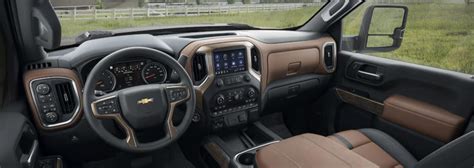 Chevy Silverado 2500 Interior | Hendrick Chevrolet Shawnee Mission