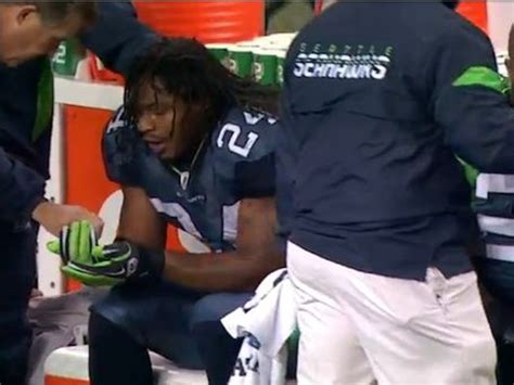 Seattle Seahawk Marshawn Lynch Tastes the Skittles Rainbow After ...