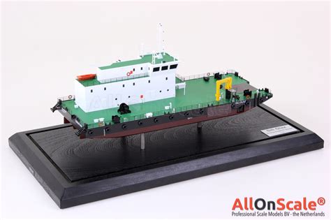 Holland Shipyards Sili Glaz 1:100 | Professional Scale Models BV