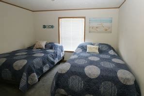 Spacious Vacation Home on Put-in-Bay -Sleeps 16 w/ 5 BR, 2 BA Big Pool- IC111 - South Bass ...