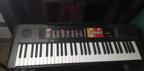 Yamaha psr f51 keyboard with stand and lyrics