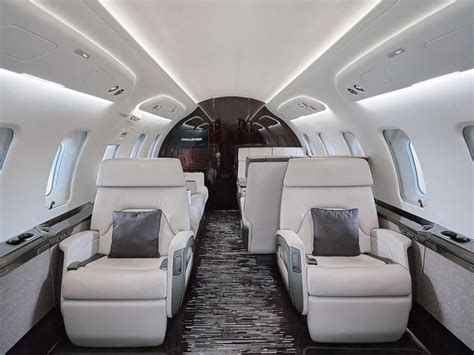 Bombardier Challenger 650 - Private Jet hire - Starr Luxury Jets