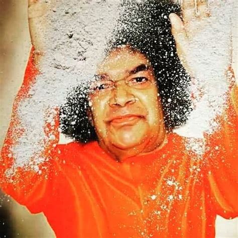 Swami’s Divine miracle of Vibhuti materialization #sathyasai #Saibhakta ...