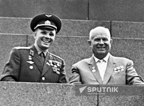 Gagarin and Khrushchev on the Lenin mausoleum | Sputnik Mediabank