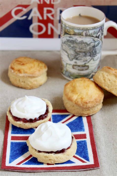 afternoon tea scones with jam and cream Afternoon Tea Scones, Afternoon ...