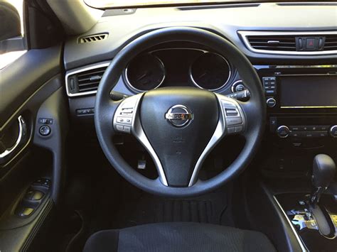 2015 Nissan Rogue: 115 Interior Photos | U.S. News