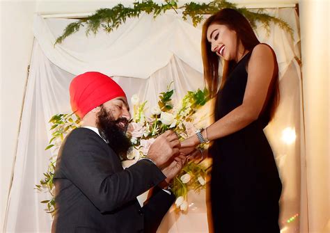 Jagmeet Singh proposes to girlfriend Gurkiran Kaur - National | Globalnews.ca