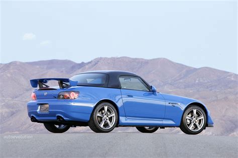 Honda S2000 Goes Club Racing - autoevolution