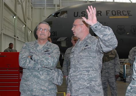 NAF commander visits McGuire's Reserve wing > 514th Air Mobility Wing > Display