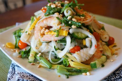 Gourmet by Kat: Thai seafood salad (Goi Thai tom muc)