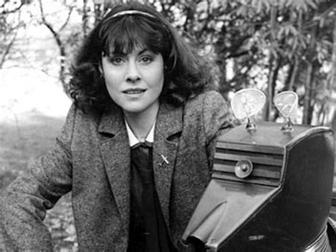 Elisabeth Sladen & K9