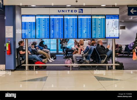 united airline flight information display panel inside chicago o'hare ...