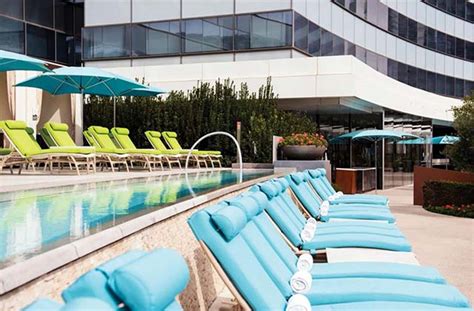 Vdara Pool | Cabanas & Daybeds | Hours & Photos | Las Vegas