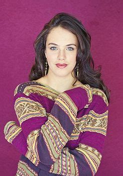 Sybil Pretty People, Beautiful People, Lady Sybil, Jessica Brown Findlay, Feminine Chic, Tone ...