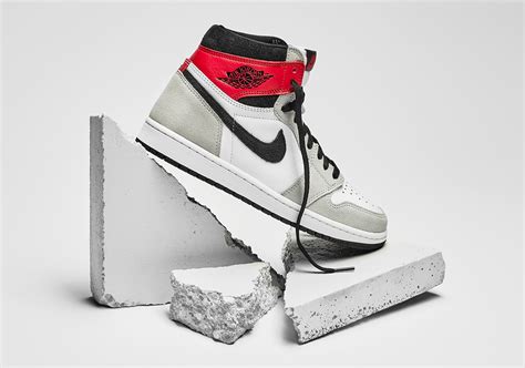 Air Jordan 1 High OG Smoke Grey 555088-126 | SneakerNews.com