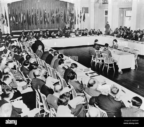 👍 Bretton woods conference summary. The Bretton Woods Conference, 1944 ...