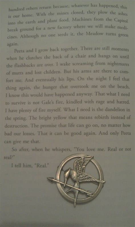 ️ Hunger games mockingjay book plot. Mockingjay (Book 3 of The Hunger Games Trilogy): Mockingjay ...