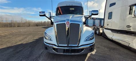 5 Of The Best Semi Truck Brands For Truckers - Truck Report Geeks