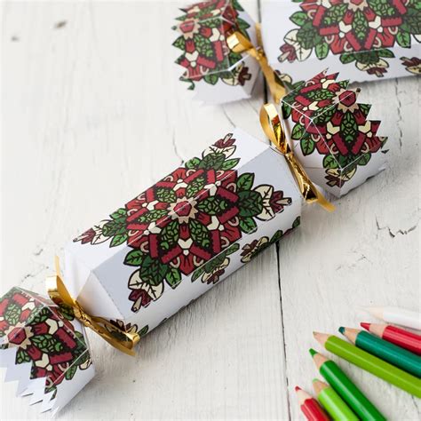 How to Make a Christmas Cracker | FREE Printable Template and Tutorial ...