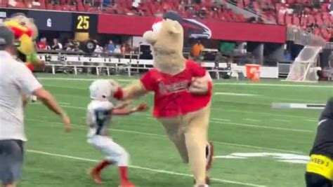 Video: Atlanta Braves' mascot destroyed some kids in youth football game