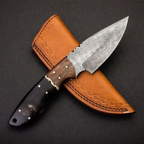 Fixed Blade Handmade Damascus Steel Knife with sheet and rose wood Han ...