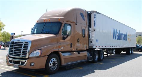 WALMART - FREIGHTLINER BIG RIG TRUCK (18 WHEELER) | Navymailman | Flickr