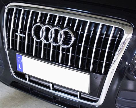 Radiator grill chrome moulding trim Audi Q5