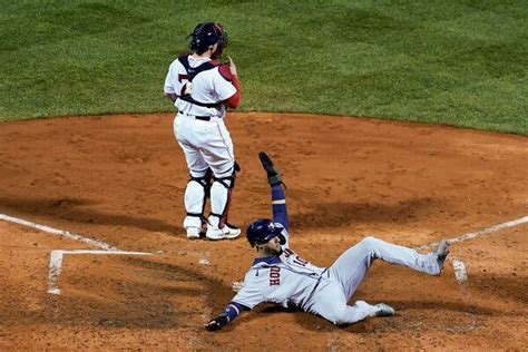 ALCS: Astros Beat Red Sox in Pivotal Game 5 - The New York Times