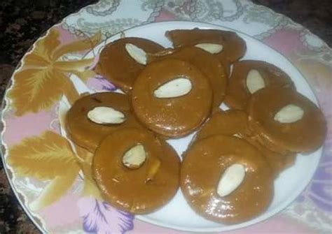 Sohan halwa Recipe by Abiha Naqvi Naqvi - Cookpad