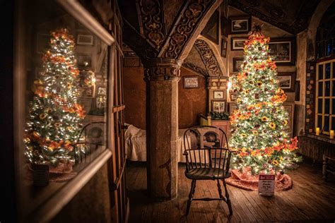 Upcoming Events | Fonthill Castle Holiday Lights Meander | Mercer Museum & Fonthill Castle