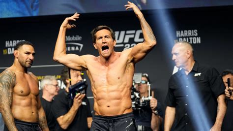 Jake Gyllenhaal shows off ripped physique during weigh-in appearance at UFC 285 | CNN