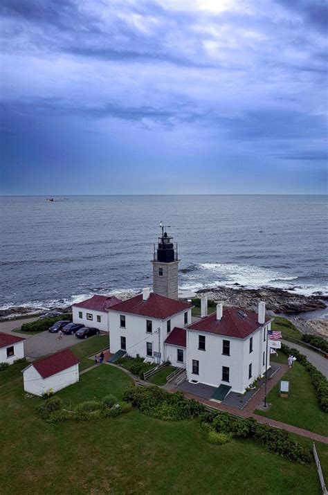 Beavertail Lighthouse I | Lighthouse, Island lighthouse, Harbor lights