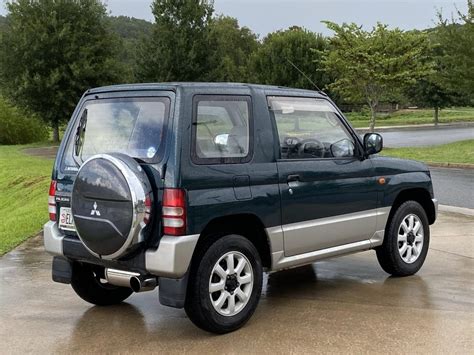 The Mitsubishi Pajero Mini Is a Kei-Sized Suzuki Jimny Alternative