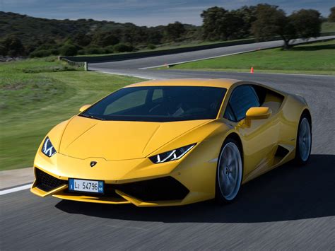 Lamborghini Brings First Virtual Driving Experience To Geneva | Top Speed